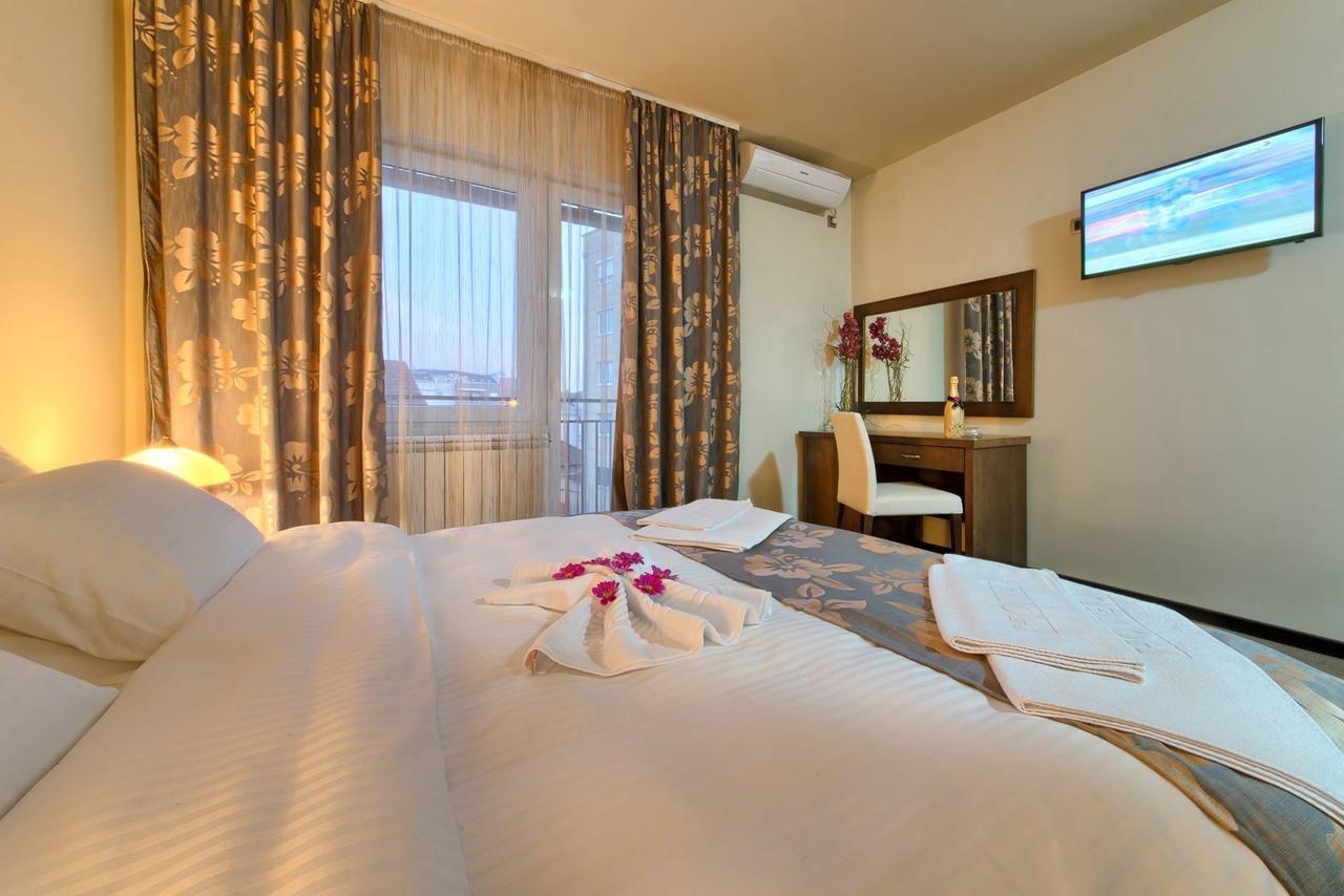 Garni Hotel Central Lux Kragujevac Zewnętrze zdjęcie
