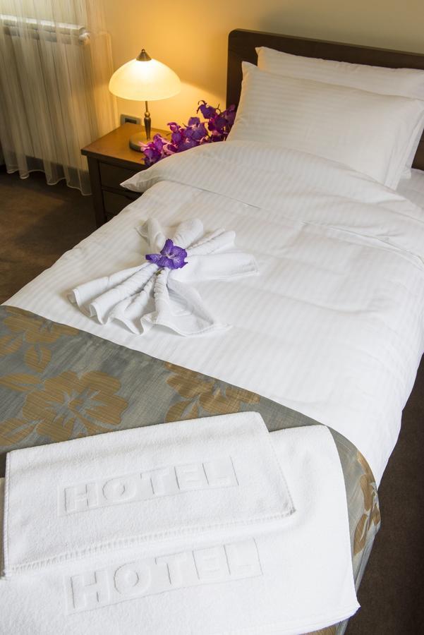 Garni Hotel Central Lux Kragujevac Zewnętrze zdjęcie