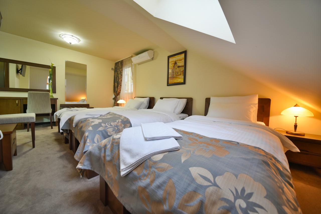 Garni Hotel Central Lux Kragujevac Zewnętrze zdjęcie