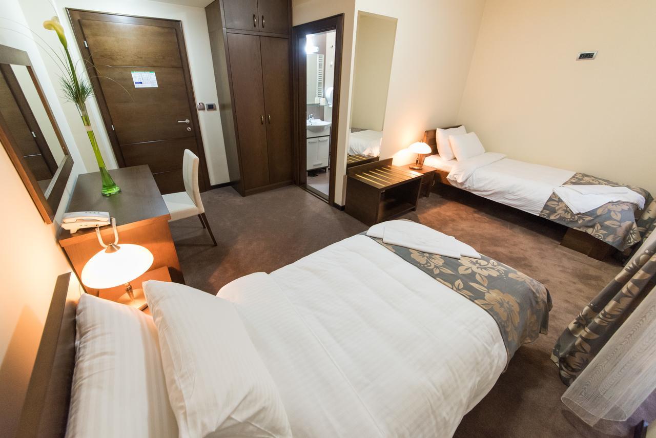 Garni Hotel Central Lux Kragujevac Zewnętrze zdjęcie